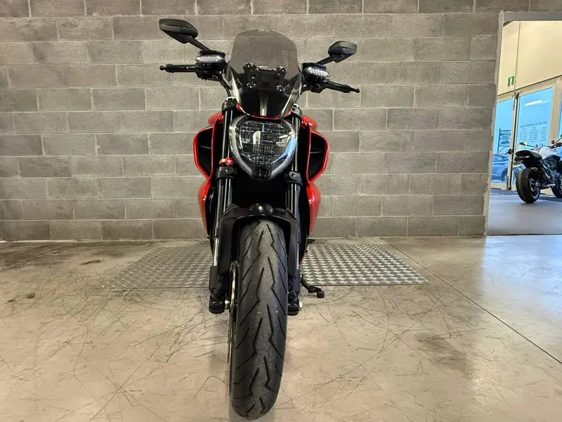 Ducati Diavel V4 (2023 - 26) (4)