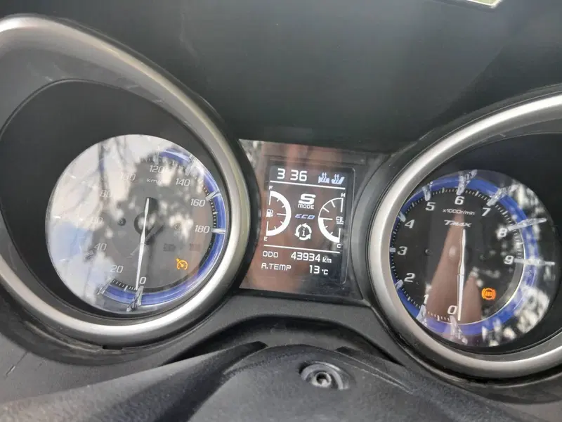 Yamaha T-Max 530 DX (2017 - 19) (4)