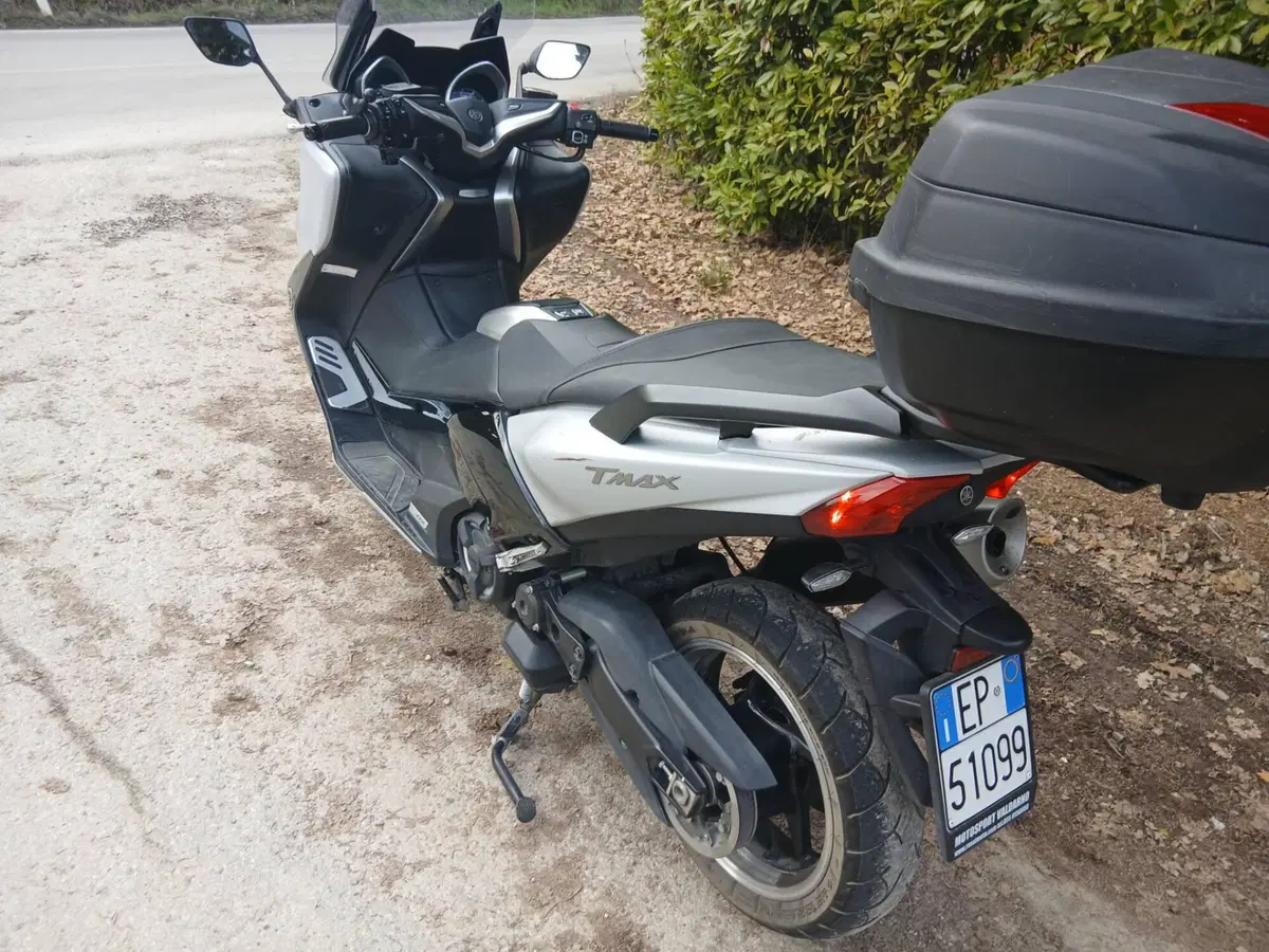 Yamaha T-Max 530 DX (2017 - 19) (5)