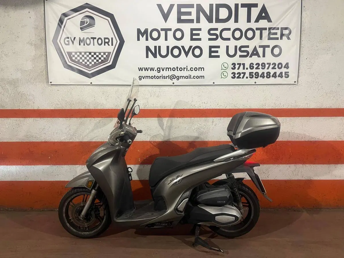 Honda SH 350 (2021 - 24) (2)