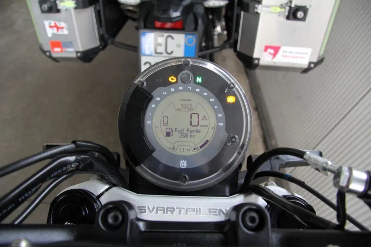 Husqvarna Svartpilen 125 (2021 - 23) (5)