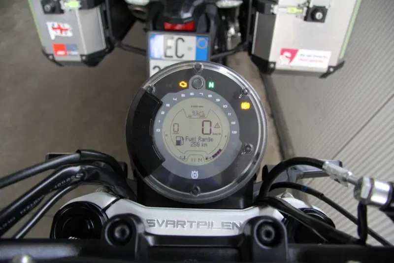 Husqvarna Svartpilen 125 (2021 - 23) (5)