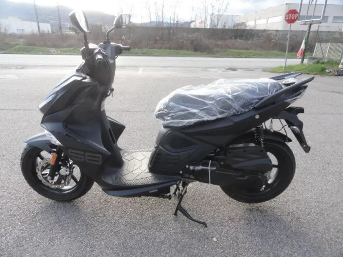 Kymco Super 8 50 R (2022 - 26) (5)
