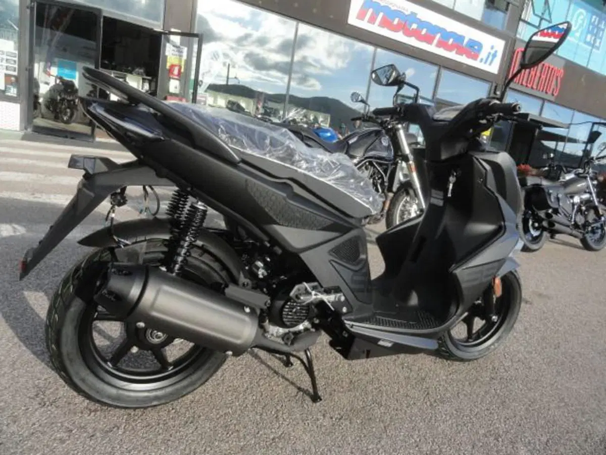 Kymco Super 8 50 R (2022 - 26) (6)