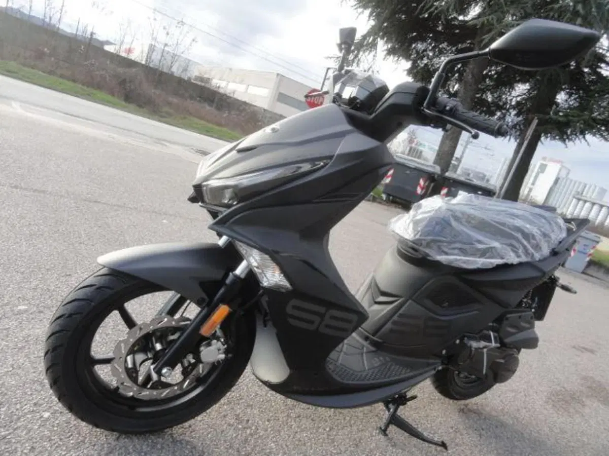Kymco Super 8 50 R (2022 - 26) (4)