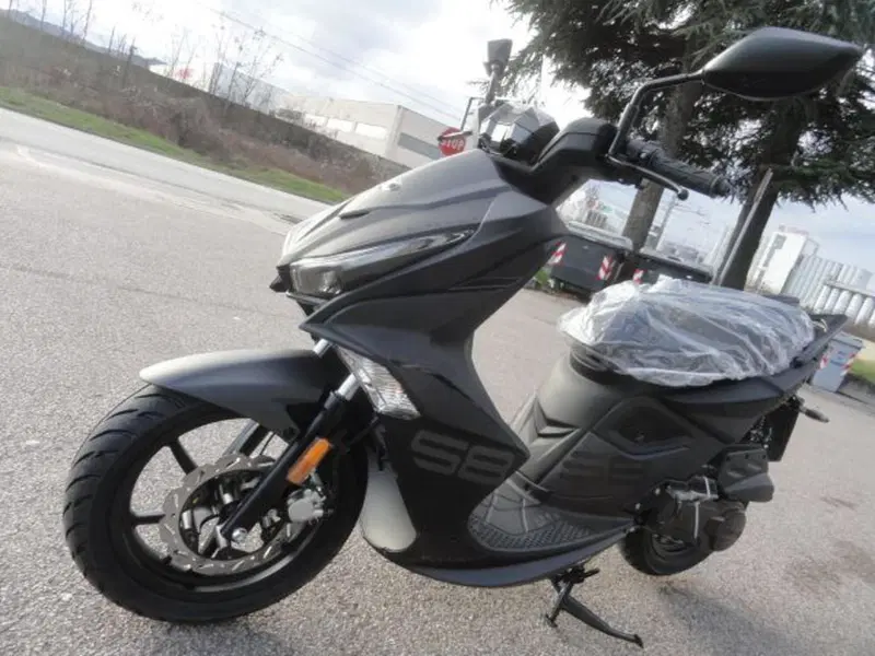 Kymco Super 8 50 R (2022 - 26) (4)