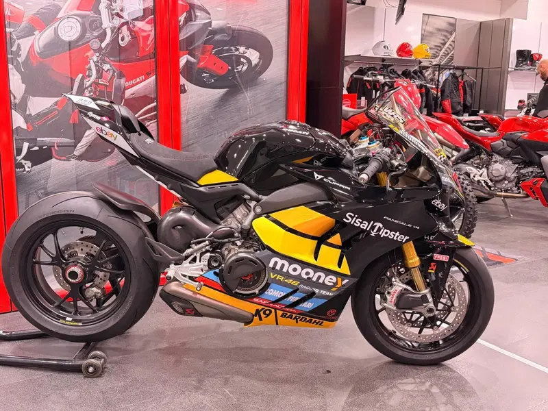 Ducati Panigale V4 S (2022 - 24) (2)