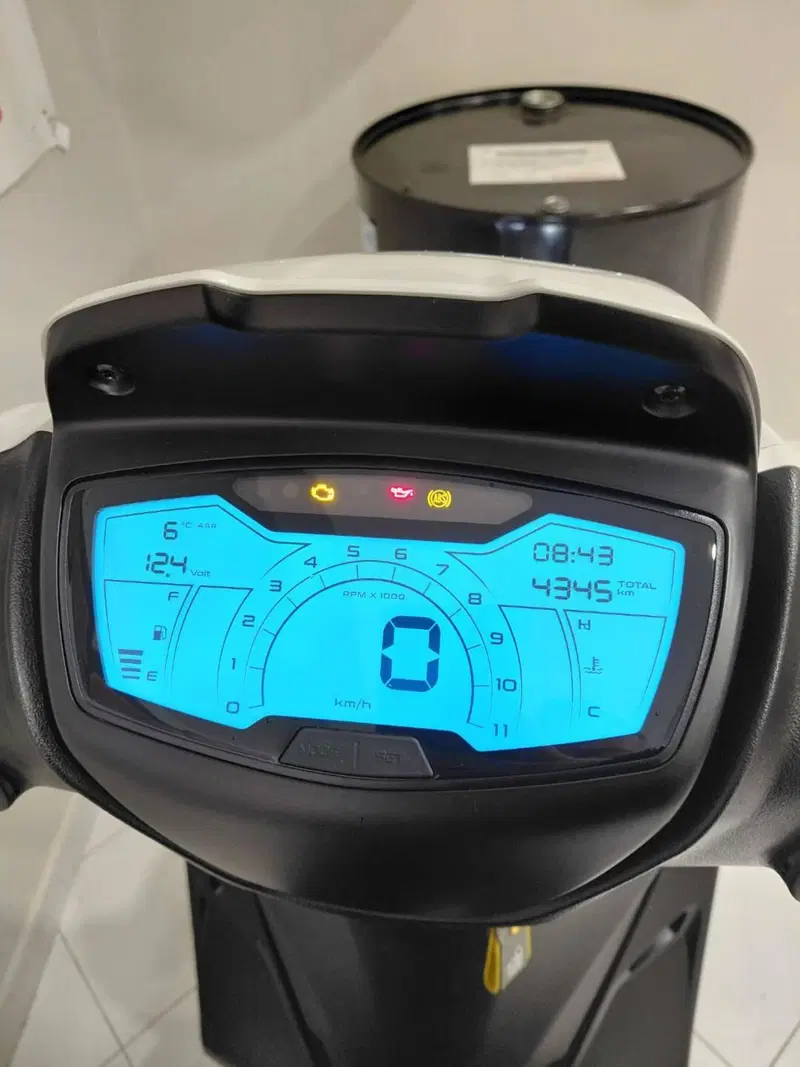 Piaggio Medley 150 S ABS (2021 - 25) (5)