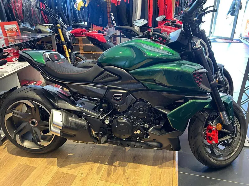 Ducati Diavel for Bentley (2024) (2)