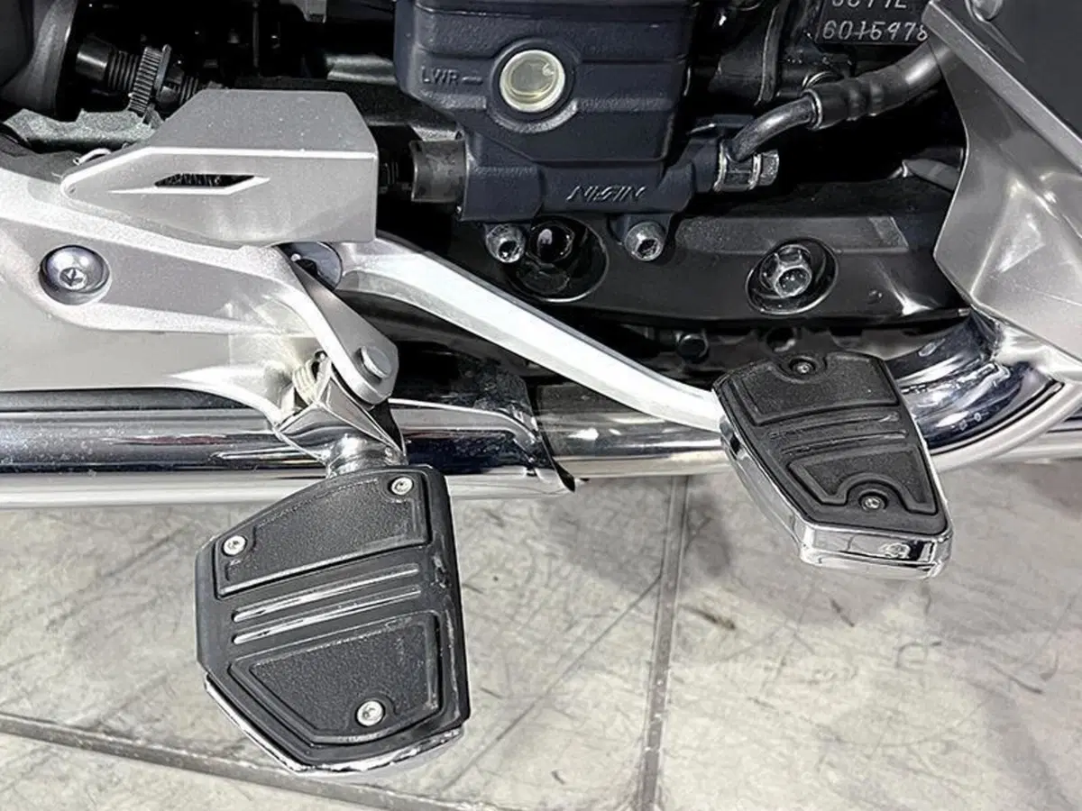 Honda GL 1800 Gold Wing (2018 - 20) (5)