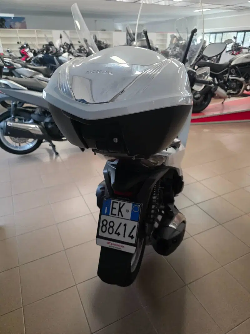Honda SH 150i (2017 - 19) (4)