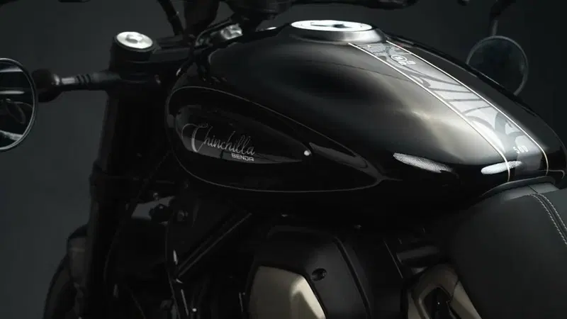 Benda Motorcycles Chinchilla 500 V2 (2025 - 26) (5)