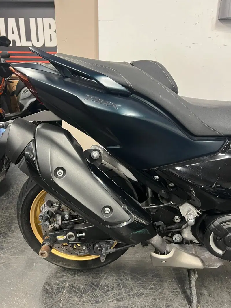 Yamaha T-Max 560 Tech Max (2022 - 24) (5)