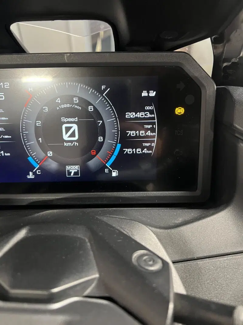 Yamaha T-Max 560 Tech Max (2022 - 24) (9)