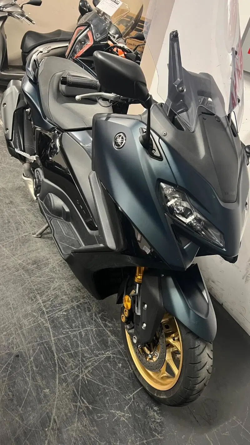 Yamaha T-Max 560 Tech Max (2022 - 24) (10)