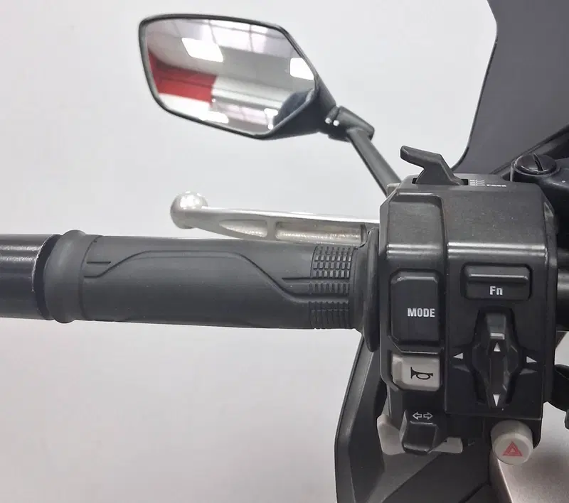 Honda Forza 750 DCT (2021 - 24) (5)