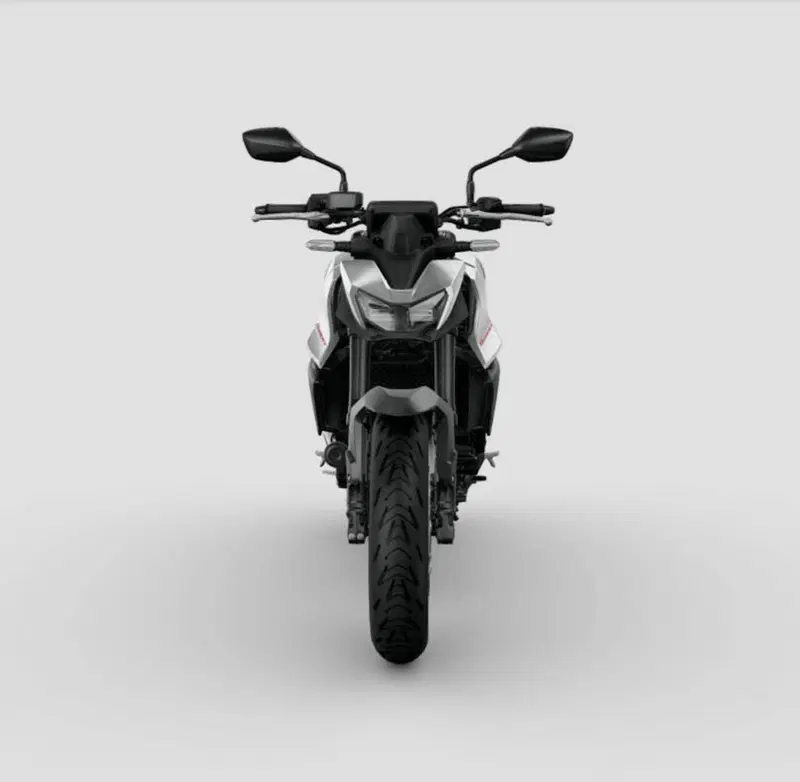 Honda CB 750 Hornet (2025) (4)