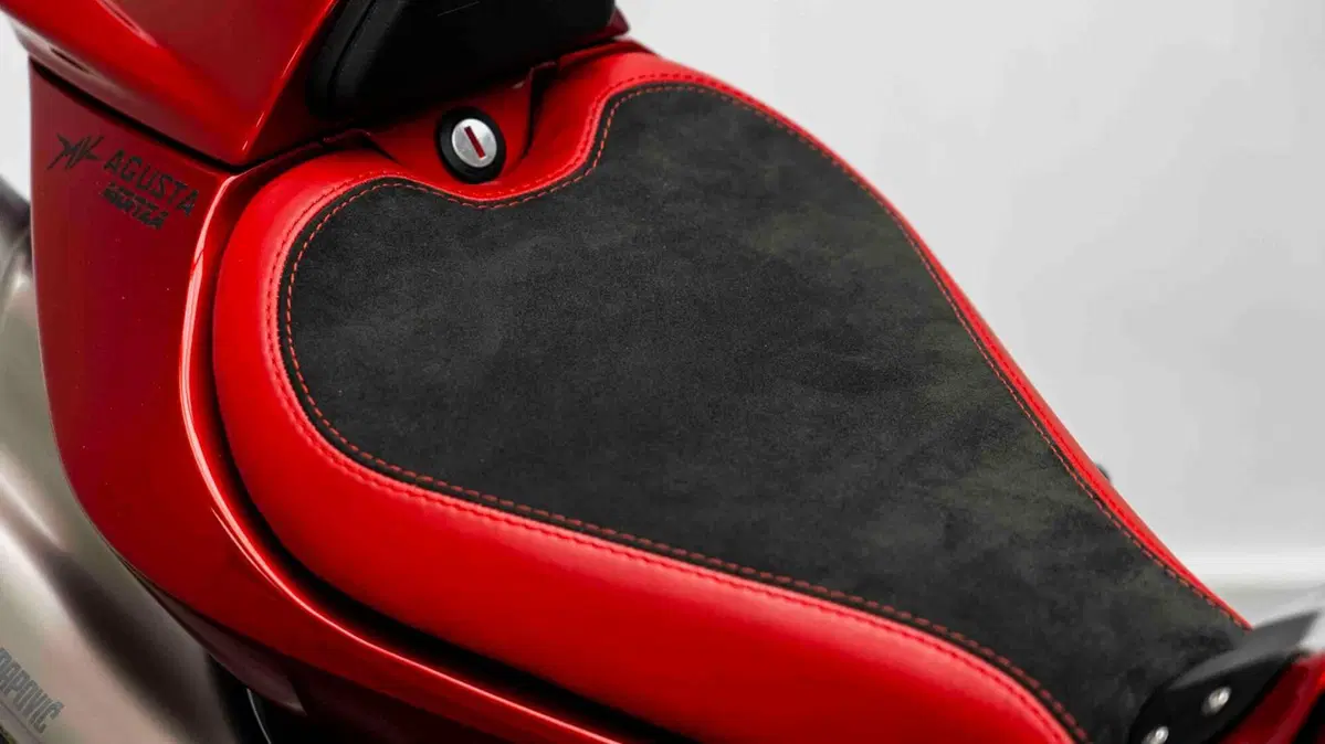 MV Agusta Superveloce 1000 Serie Oro (2024 - 26) (10)