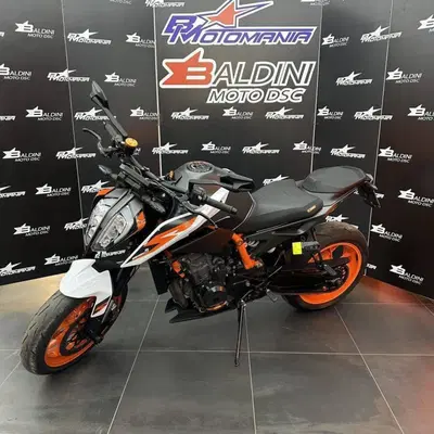KTM 890 Duke R (2020) usata