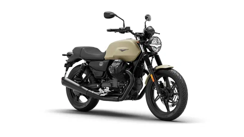 Moto Guzzi V7 Stone (2025 - 26)
