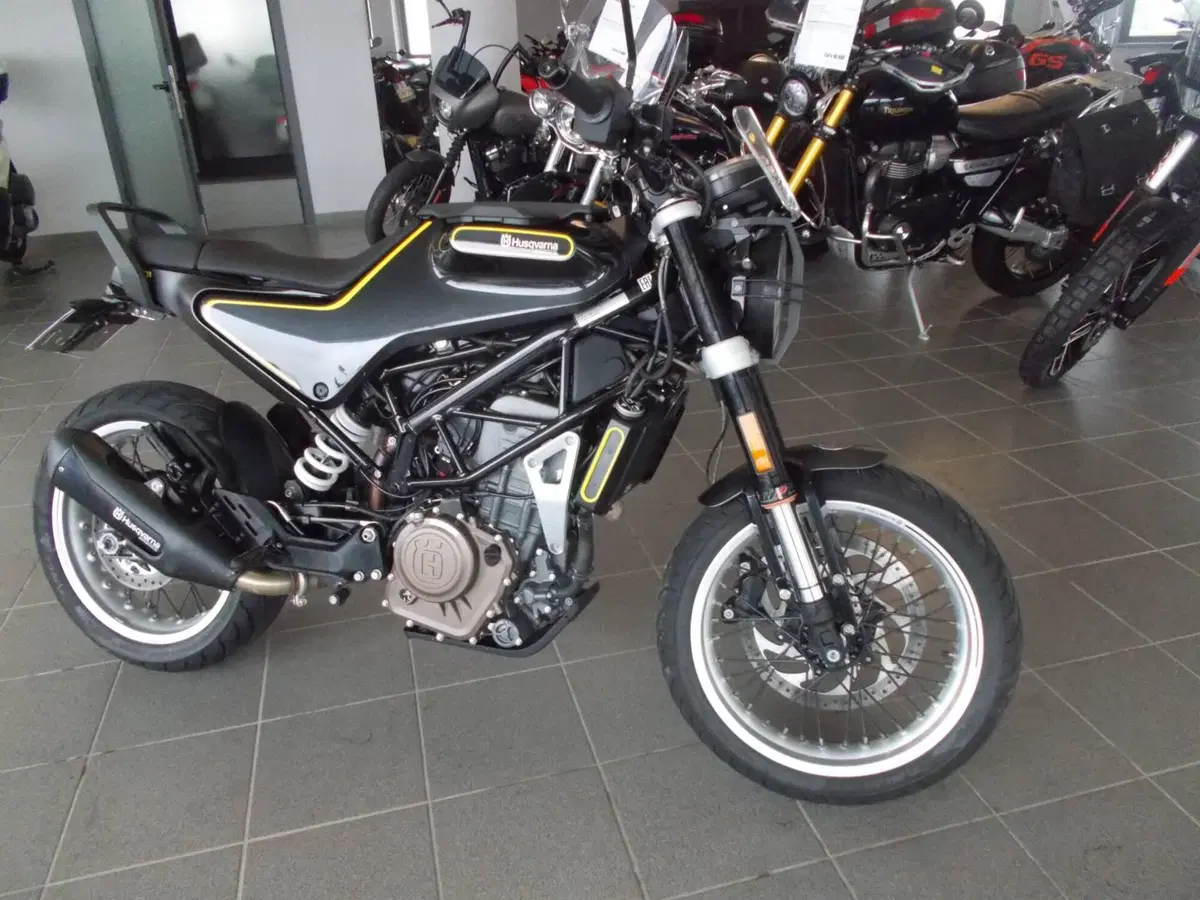 Husqvarna Svartpilen 401 (2018 - 19)