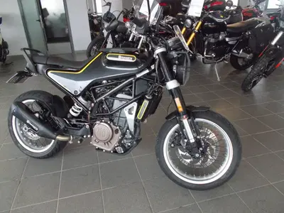 Husqvarna Svartpilen 401 (2018 - 19) usata