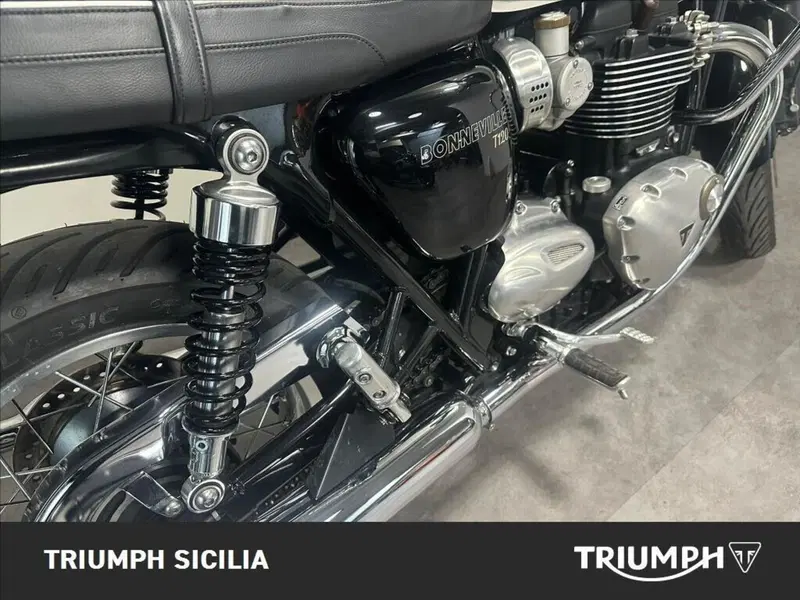 Triumph Bonneville T120 (2021 - 25) (19)