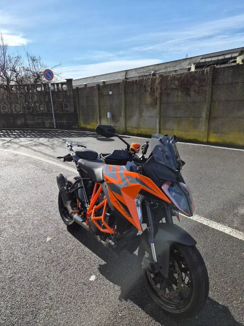 KTM 1290 Super Duke GT (2022 - 25) (3)