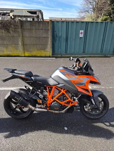 KTM 1290 Super Duke GT (2022 - 25) usata