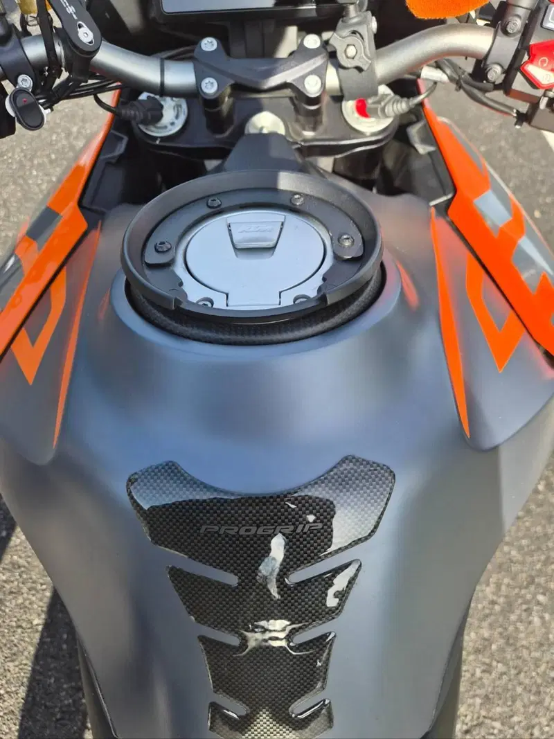 KTM 1290 Super Duke GT (2022 - 25) (8)