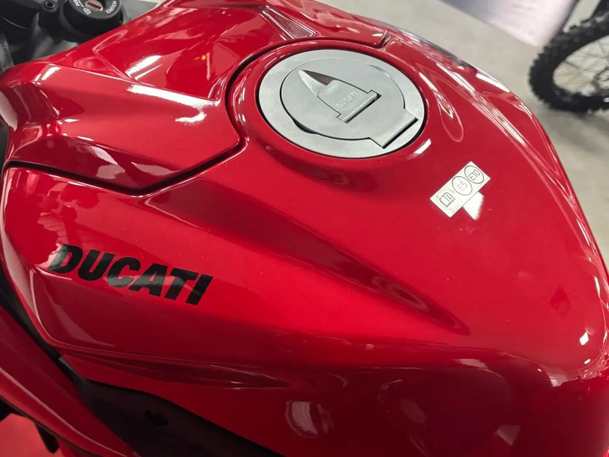 Ducati Streetfighter V2 S (2025 - 26) (11)