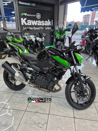 Kawasaki Z 400 (2023) usata