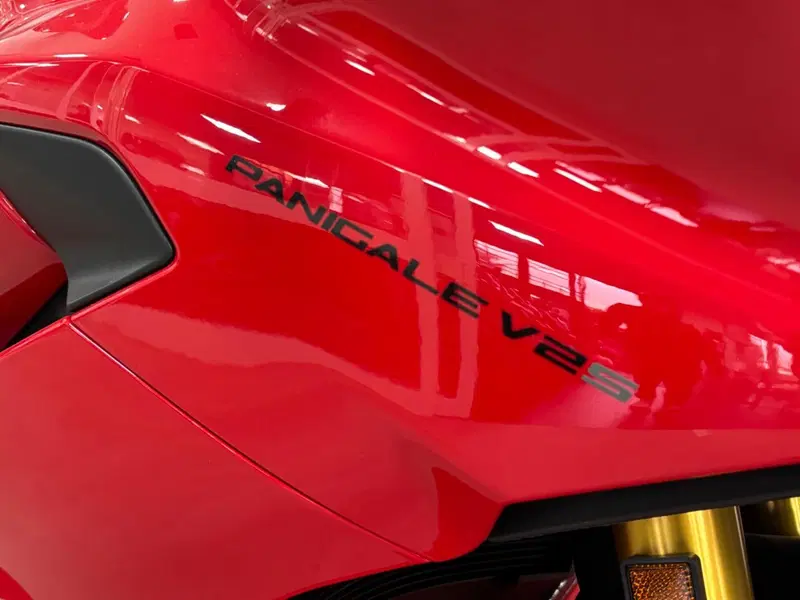 Ducati Panigale V2 S (2025 - 26) (3)