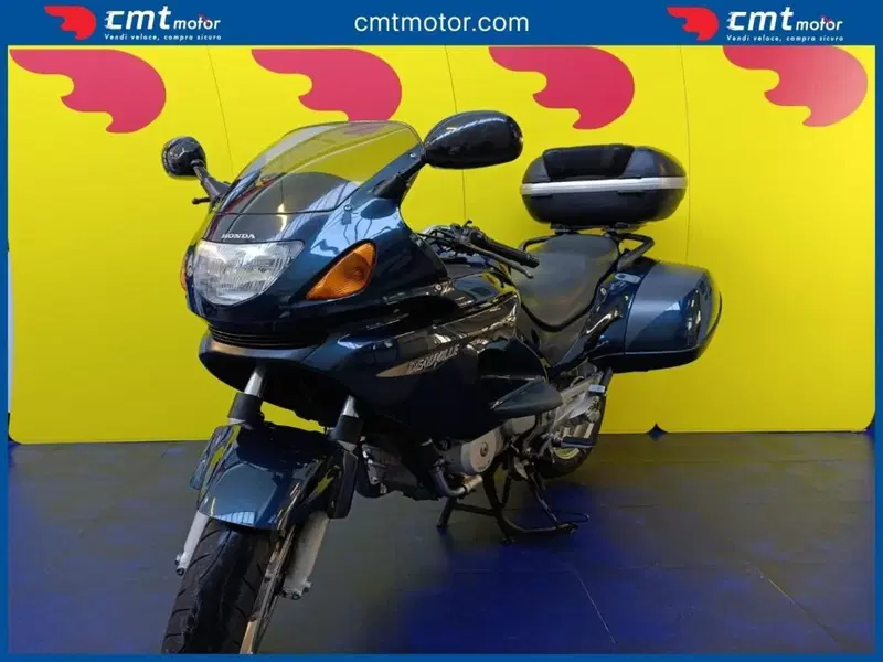 Honda Deauville 650 (1998 - 01) (2)