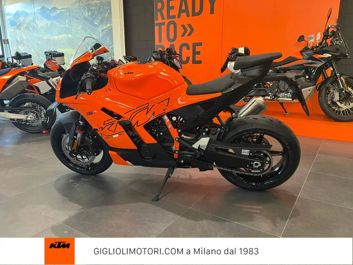 KTM 990 RC R (2026) (4)