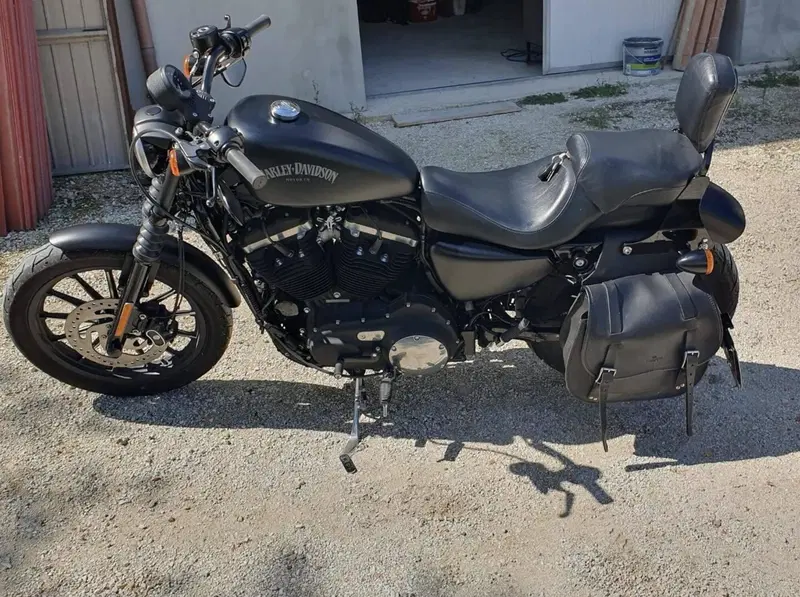 Harley-Davidson 883 Iron (2014 - 16) - XL 883N