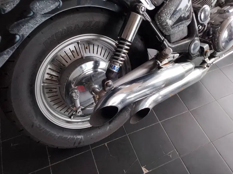 Yamaha XV1100 Virago (10)