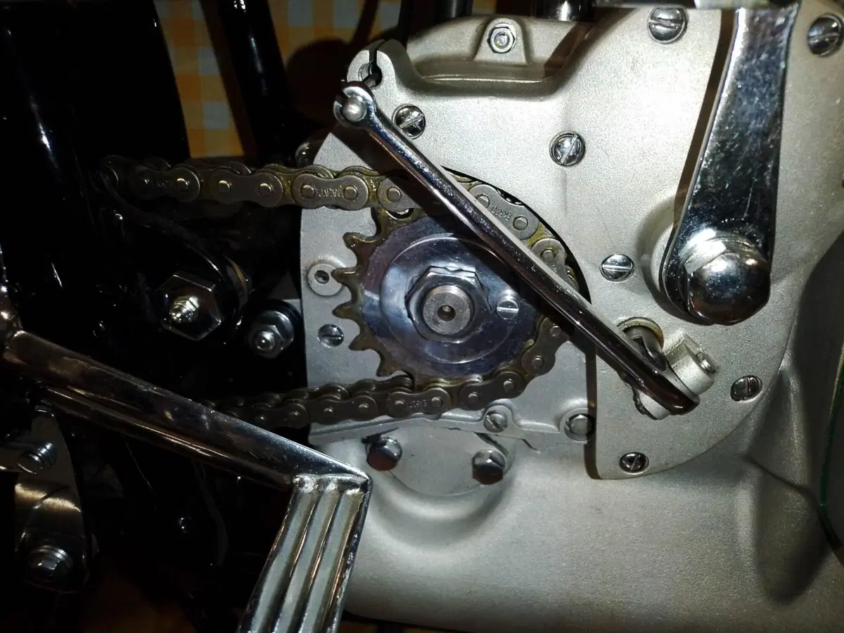 Gilera Saturno Piuma Replica (3)