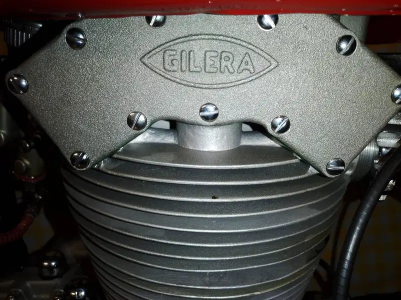 Gilera Saturno Piuma Replica (4)