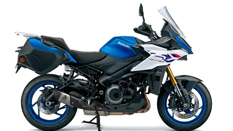 Suzuki GSX-S1000GX PLUS e TOP: ora la crossover da 152 cavalli &egrave; ancora pi&ugrave; completa [GALLERY]