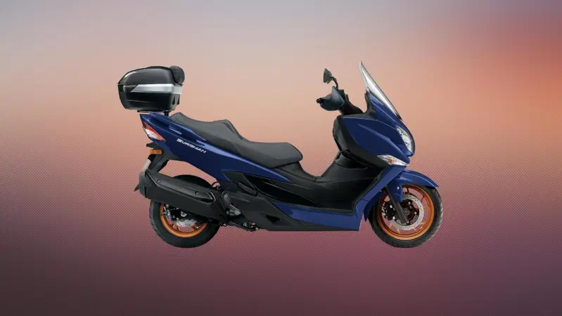 Suzuki Burgman 400 Comfort: il leggendario scooter &egrave; ancora pi&ugrave; comodo. Cosa cambia [GALLERY]