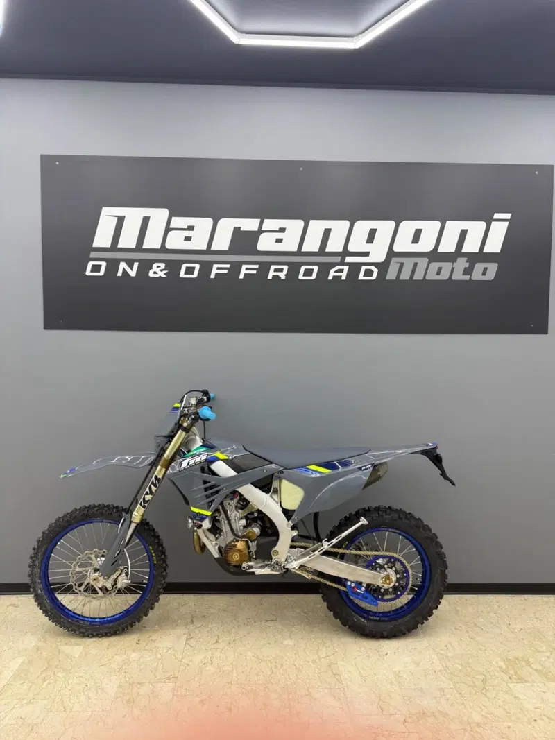 Tm Moto EN 300 ES Fi 4T TM Corse (2026) (2)