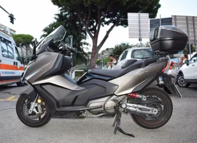 Kymco AK 550 Premium (2023 - 25) usata
