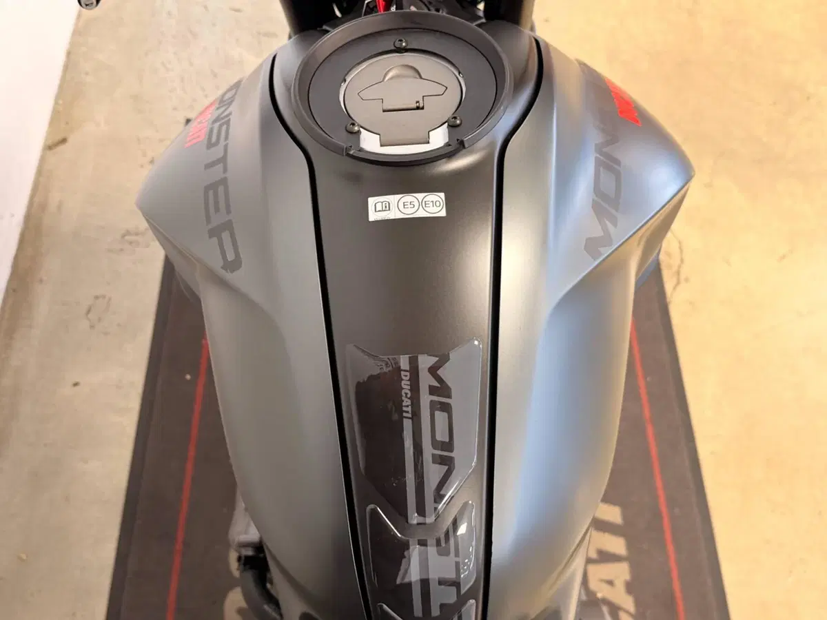Ducati Monster 937 + (2021 - 25) (12)