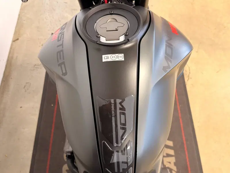 Ducati Monster 937 + (2021 - 25) (12)