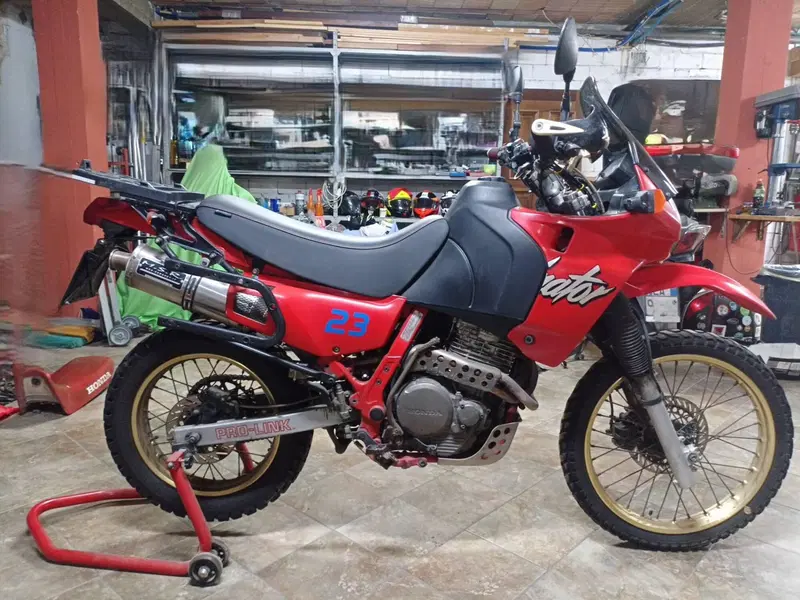 Honda NX 650 Dominator