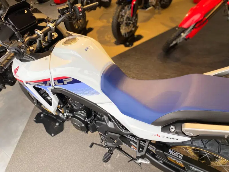Honda Transalp XL750 (2025) (6)
