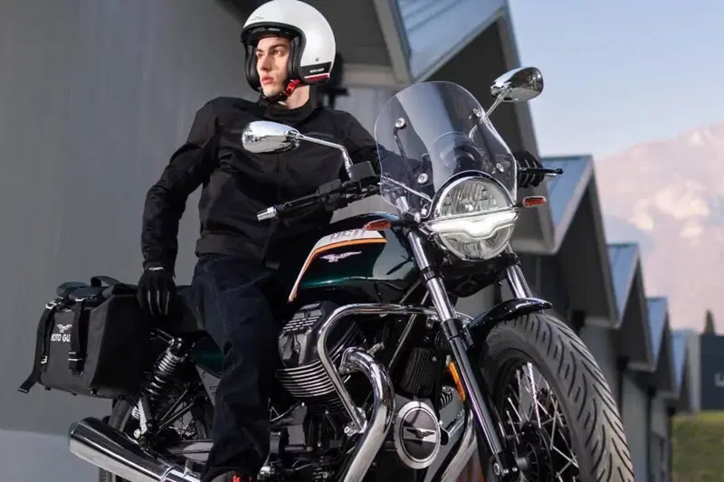 Moto Guzzi V7 Special (2025 - 26) (2)