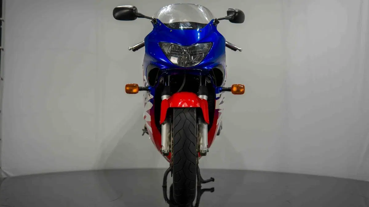 Honda CBR 600 F (1999 - 00) (4)