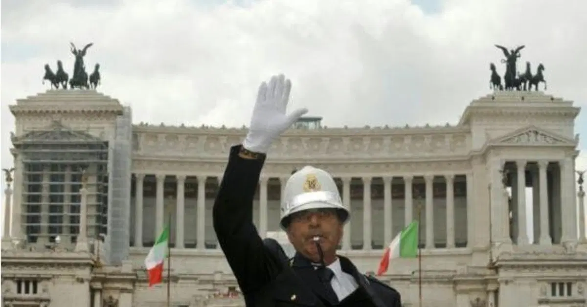 Roma, controlli in strada e sequestri di mezzi illegali